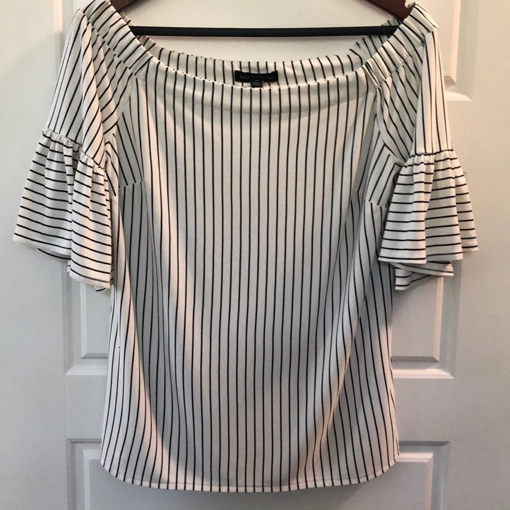 Off-shoulder blouse. Banana Republic M